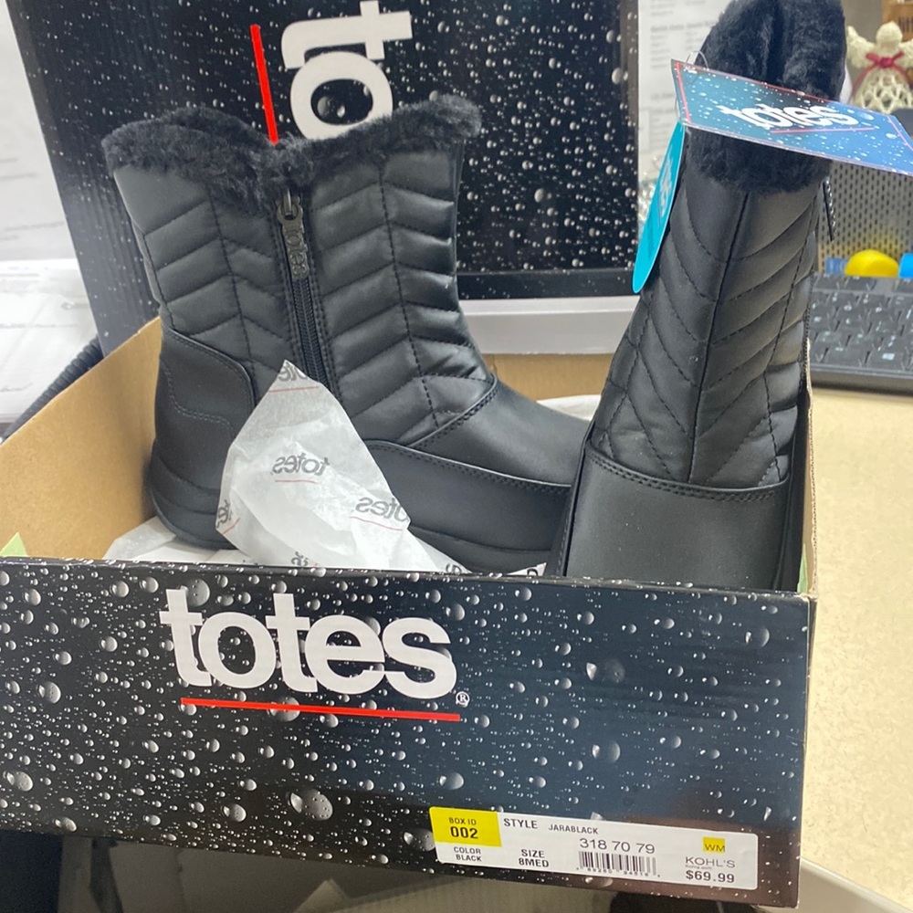 Totes fully lined rain boots waterproof 1/2 inch wedge